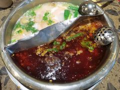 -肖肖酸萝卜鱼火锅(总店)