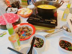 -鲜入围煮花胶鸡海鲜火锅