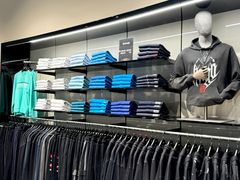 -百年港湾奥特莱斯(香炉礁店)