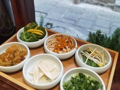 -银米·云南传统过桥米线(双廊黑金冠店)