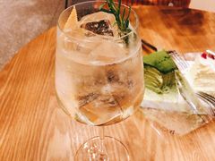 草莓白昼梦-星巴克臻选(上海合生汇1F店)