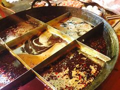 -岗上渣渣老火锅(两路口店)