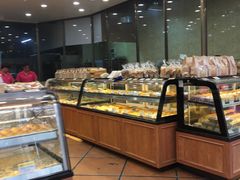 面包甜点陈列柜-赞记龙凤礼饼(广州市二宫向群宾馆店)