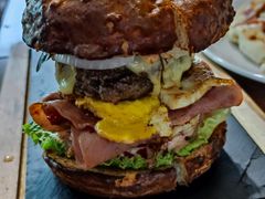 双蛋指椒牛肉汉堡-魏斯理汉堡(西安沣东吾悦店)