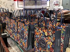 -VENCHI 闻绮(北京国贸商城店)