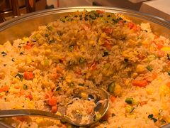 -涨巢·潮玩水疗局