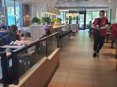 自助取餐区-肯德基(亦庄上海沙龙店)