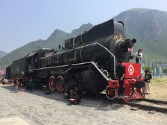 -百里峡七彩艺术小镇