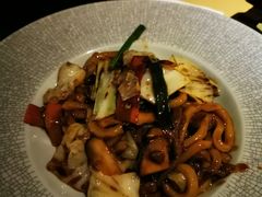 -穹六人间 people 6(岳阳路店)