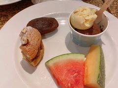 甜点-怡咖啡海鲜自助餐厅(浦东香格里拉店)