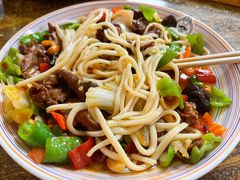 -歹歹的加个面过油肉拌面
