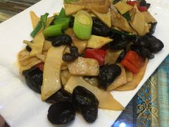 黄山三宝-自游人·美食一楼·地道徽菜(三十年名店)