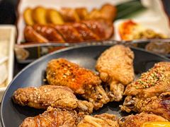 -吉屋·炭烧酒场·秋冬功夫奶汁河豚鱼锅