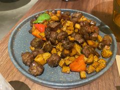 杏鲍菇炒牛肉粒-来龙里 精致 东南亚餐室(万象城店)