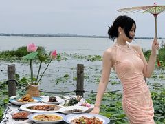 -七的湖·晚芳亭·阳澄湖农家菜·大闸蟹(莲花岛店)
