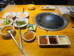 -唯成•韩国炭火烤肉 유성고기