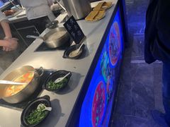 -飨食汇全日制餐厅·昆山皇冠假日酒店(九方店)