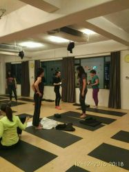 -无界瑜伽普拉提