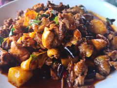 石榴花炒肉-乡绅本色白家厨坊