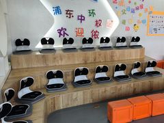 -小荧星艺校(浦东中环分校)