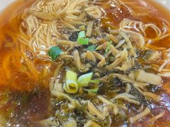 雪菜肉丝面-忆秦园小笼包(惠山古镇总店)