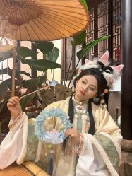-一揽芳华汉服旗袍体验馆(拙政园店)