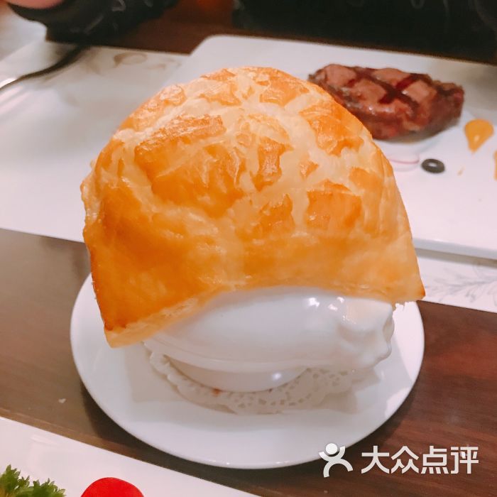 超级牛扒·果木炉烤(湾悦城店)酥皮海鲜汤图片 - 第1张