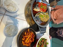 -阿瓦山寨·湘菜现炒·剁椒鱼头王(咸阳总店)