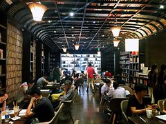 -钟书阁(松江泰晤士小镇店)