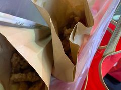 -爆炸头阿姨小四川正宗川味小吃(无任何分店)
