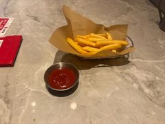 -必胜客(尹山湖歌林公园店)