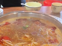-黄利砖万峰林布依特色酸笋牛肉馆