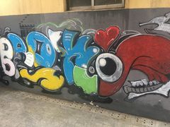 -新华里咖啡书吧(新华书店小寨店)