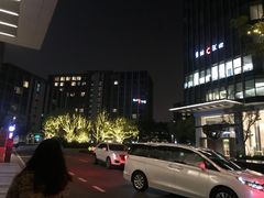 -虹桥新天地