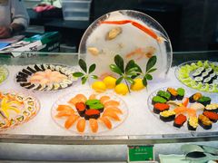 -亚洲国际大酒店·云顶阁旋转自助餐厅