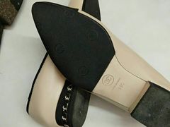 -京伟修鞋洗鞋奢侈品皮具护理店