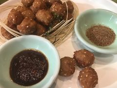 金牌干炸丸子-京味斋·北京烤鸭(北京南站洋桥店)
