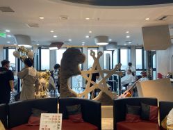 -TOP HAIR SALON