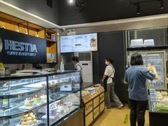 面包甜点陈列柜-赫斯提亚面包&咖啡店