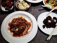 -御花园·粤菜·海鲜火锅(中山公园店)