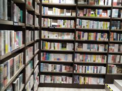 -钟书阁(群光广场店)