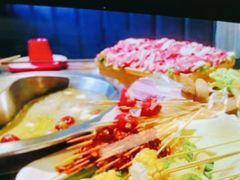 -辣八香新疆孜然串烤火锅(环球港店)