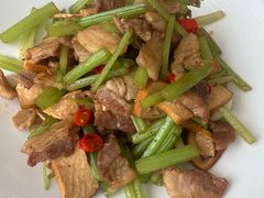 芹菜香干炒肉-荷府私房菜