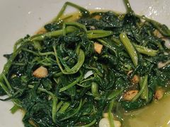 -黄泥岗·地道湖北菜(奥特莱斯店)