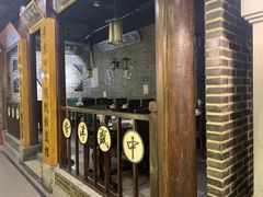 门面-东口码头·烧鸽子·鱼头泡饼·地方菜(金鹰悦城店)