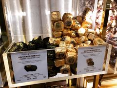 -VENCHI 闻绮(上海佛罗伦萨小镇店)