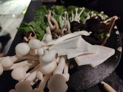 菌菇拼盘-湊湊火锅·茶憩(新中关购物中心店)