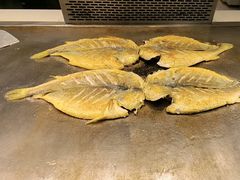 -赶海部落海鲜城(海阳路店)