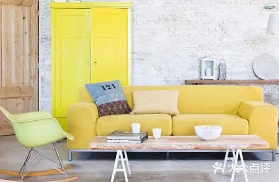 时髦摩登的黄色调，是家居时尚的不变风潮