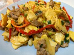 -香巴拉云南餐厅(华莱坞店)